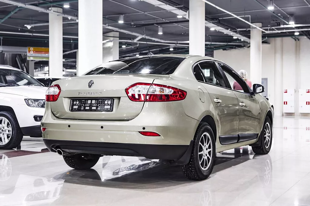 Купить Fluence с пробегом