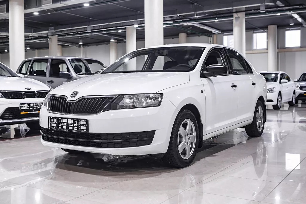 Купить Rapid с пробегом